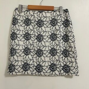 J. Crew Ivory with Navy Embroidered Flowers Skirt White Size 4 Cotton